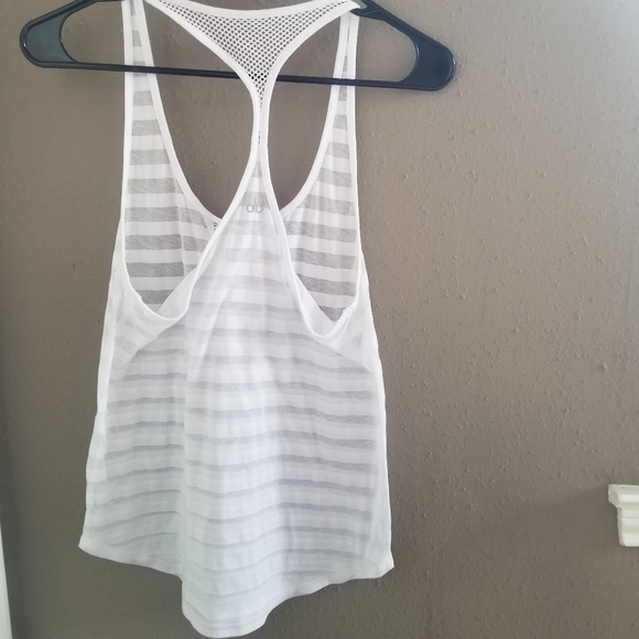 SOLD already just doesn't show it and I can't delete it for some reason. - Picture 8 of 12